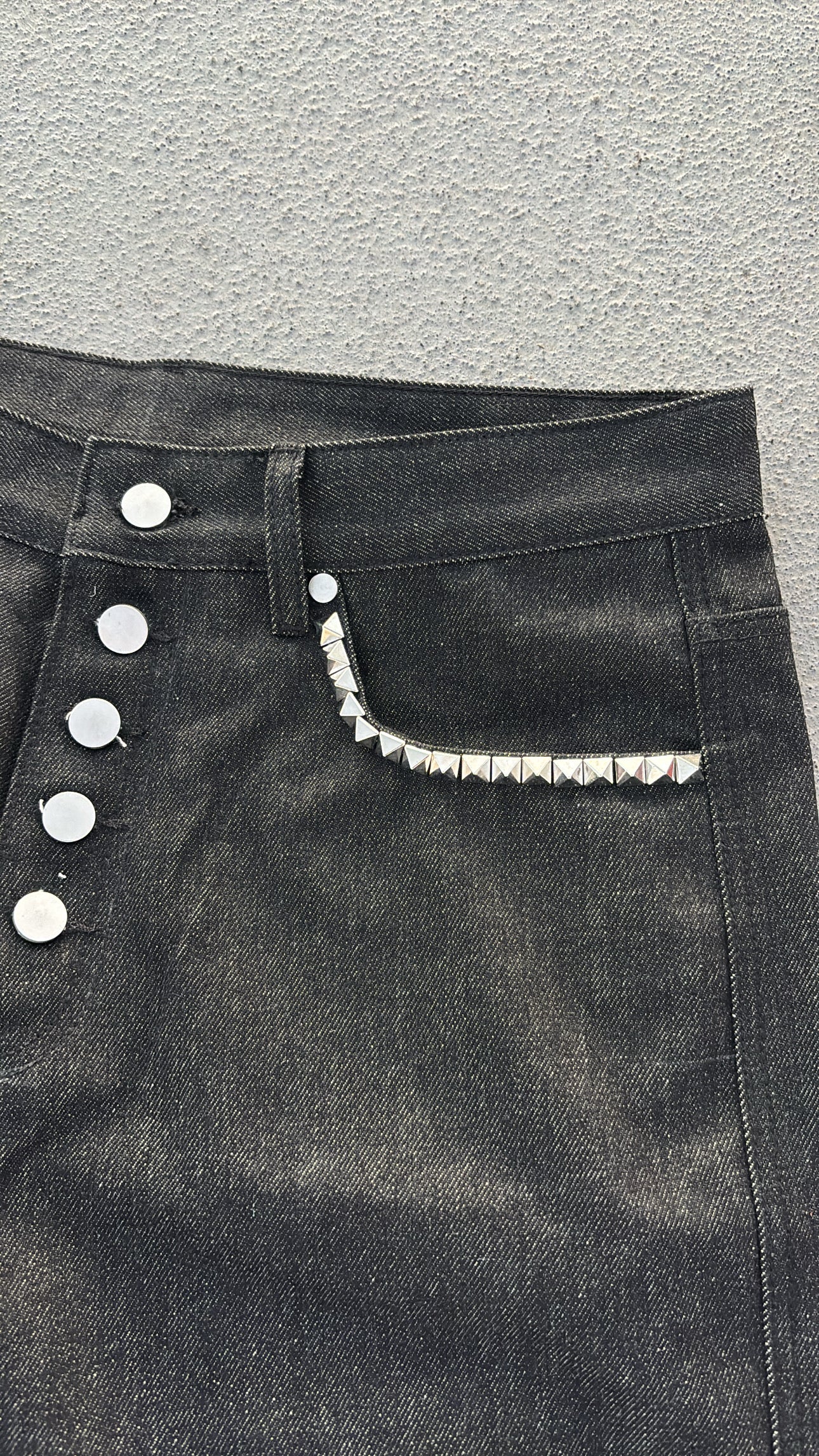 DETAILED BAGGY Raw Denim